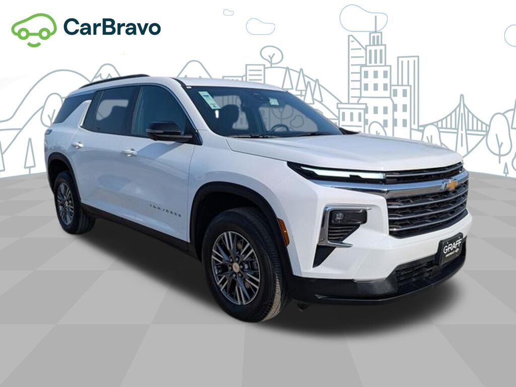 2024 Chevrolet Traverse LT — photo 1 of 6