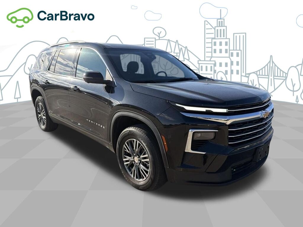 2024 Chevrolet Traverse LT — photo 1 of 7