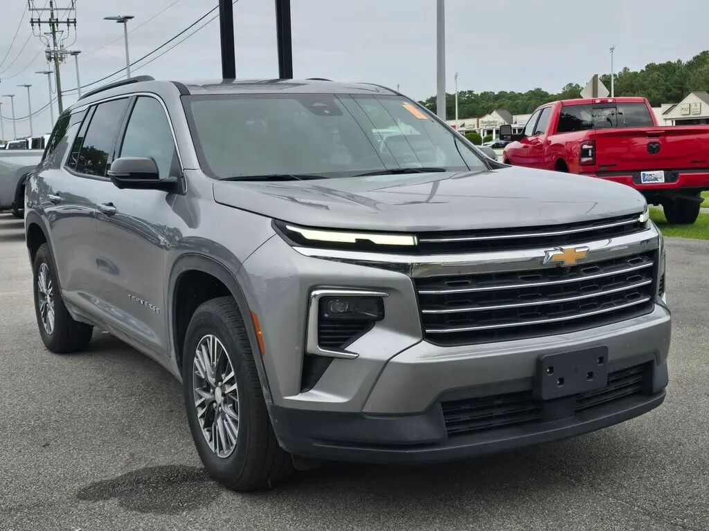 2026 Chevrolet Traverse LT — photo 1 of 26