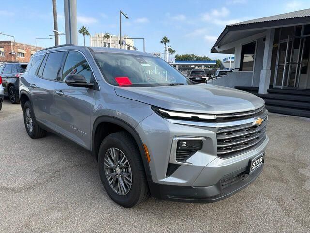 2026 Chevrolet Traverse LT — photo 1 of 13
