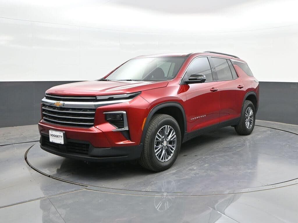 2026 Chevrolet Traverse LT — photo 1 of 1