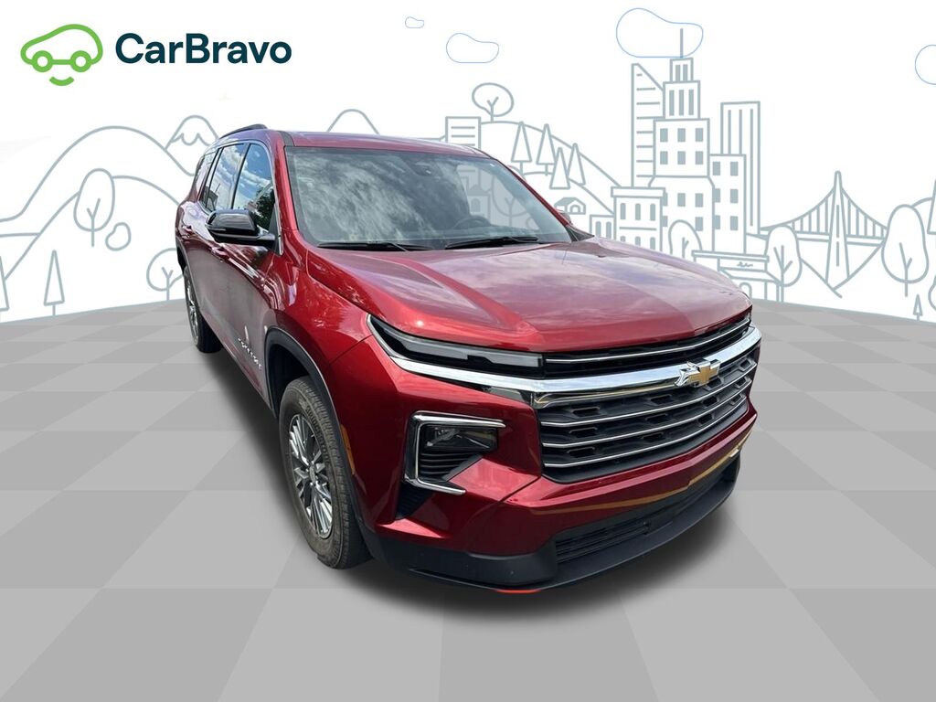 2024 Chevrolet Traverse LT — photo 1 of 6