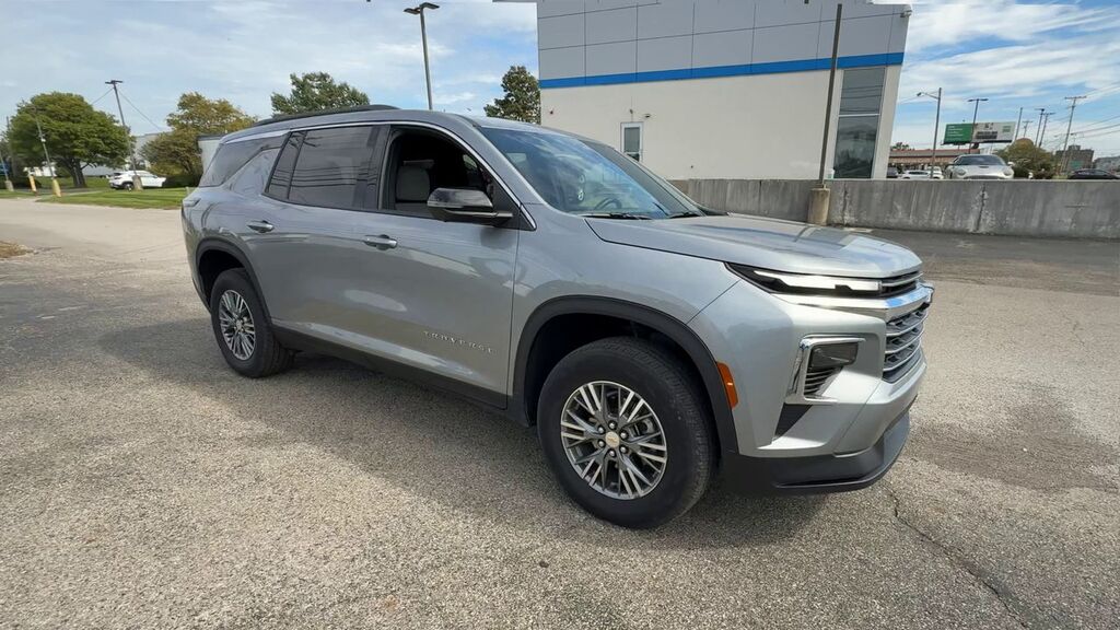 2026 Chevrolet Traverse LT — photo 1 of 7