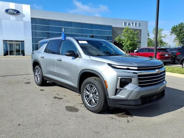 2026 Chevrolet Traverse LT — photo 1 of 13