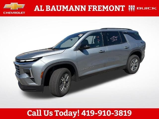 2026 Chevrolet Traverse LT — photo 1 of 24