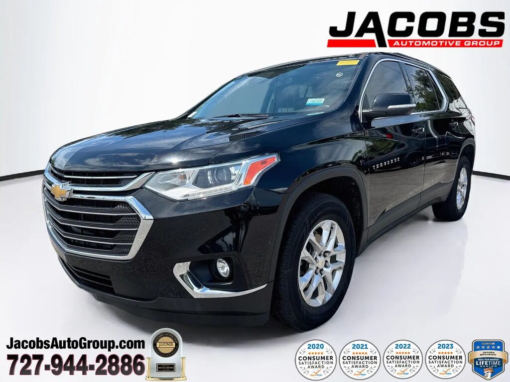 2021 Chevrolet Traverse LT Cloth — photo 1 of 13
