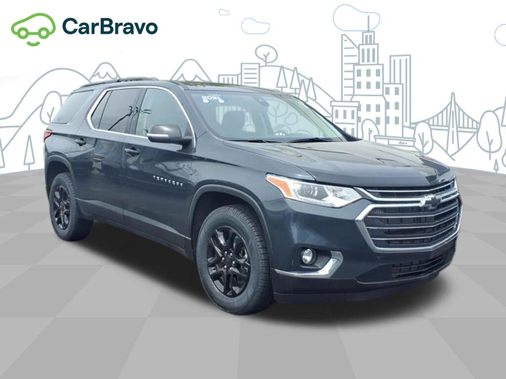 2021 Chevrolet Traverse LT Cloth — photo 1 of 6