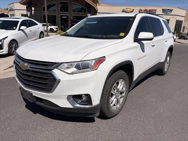 2021 Chevrolet Traverse LT Cloth — photo 1 of 3