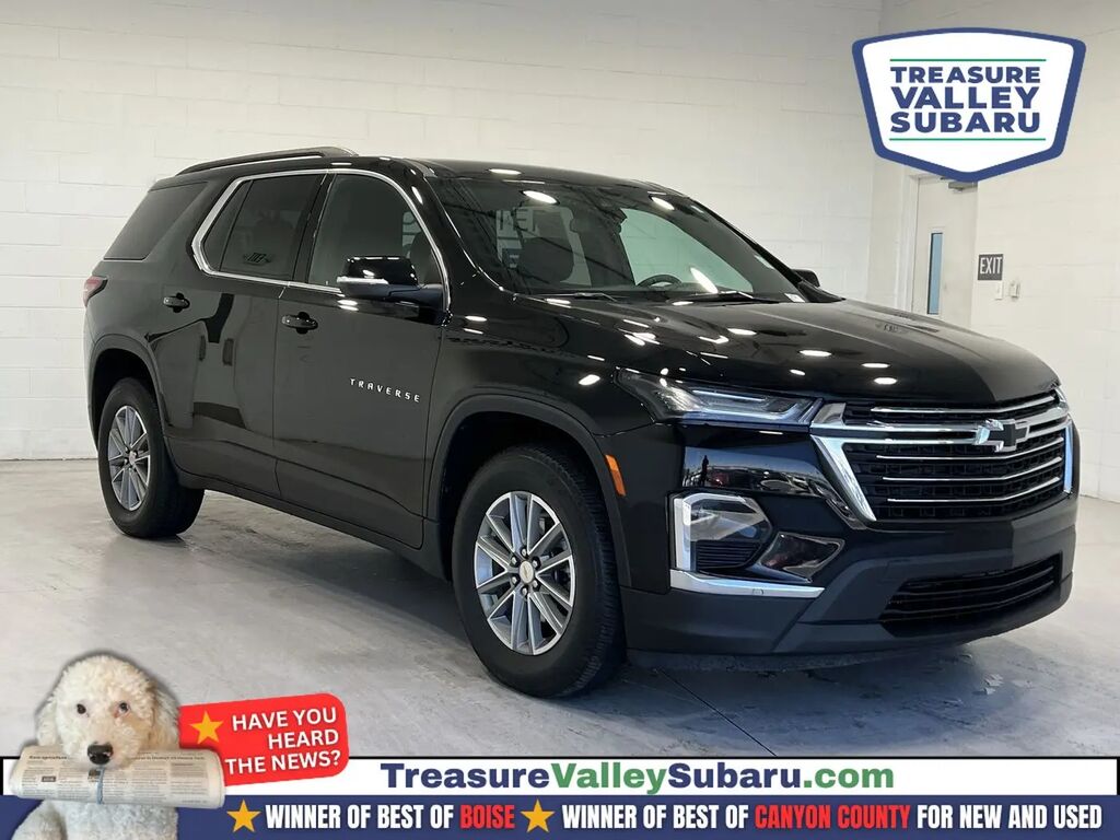 2023 Chevrolet Traverse LT Cloth — photo 1 of 13