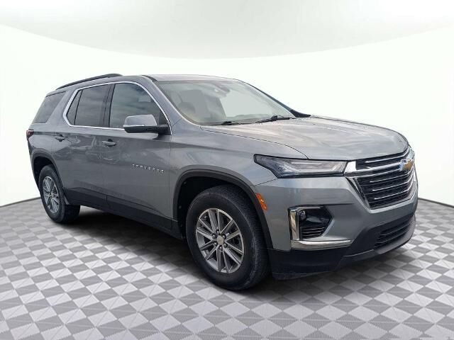 2023 Chevrolet Traverse LT Cloth — photo 1 of 13