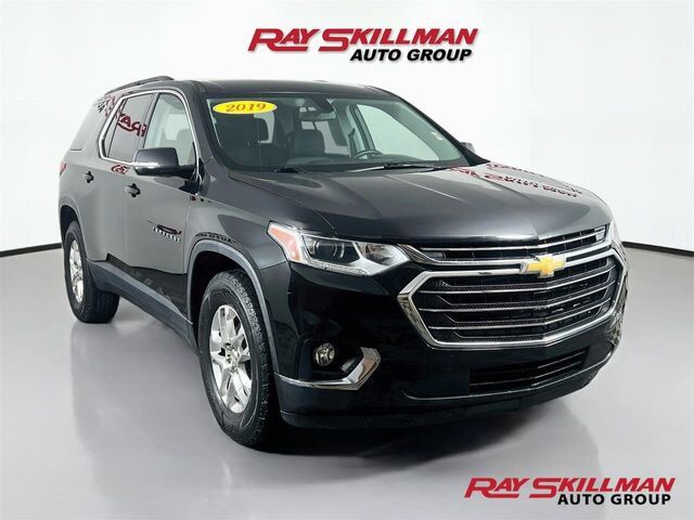 2019 Chevrolet Traverse LT Cloth — photo 1 of 13