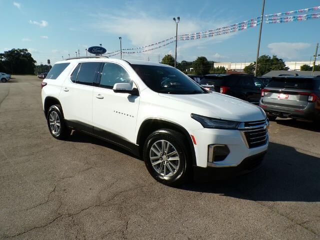 2022 Chevrolet Traverse LT Cloth — photo 1 of 26