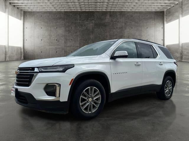 2023 Chevrolet Traverse LT Cloth — photo 1 of 39