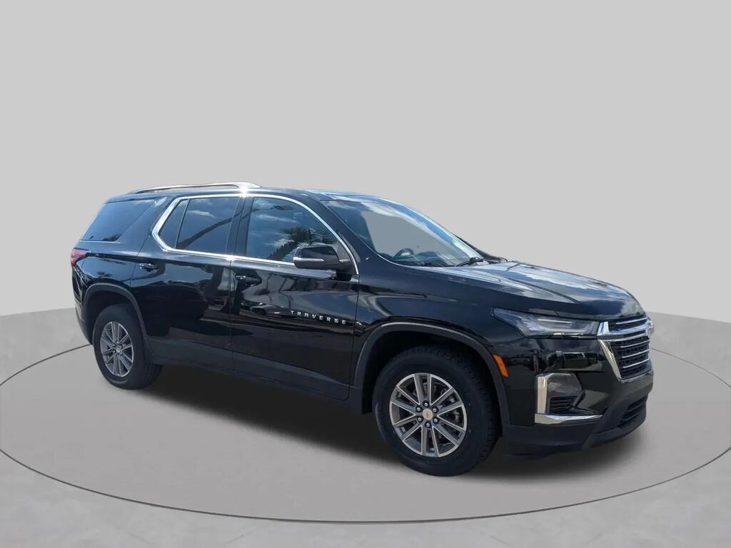 2023 Chevrolet Traverse LT Cloth — photo 1 of 32