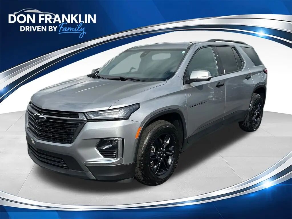 2023 Chevrolet Traverse LT Cloth — photo 1 of 14