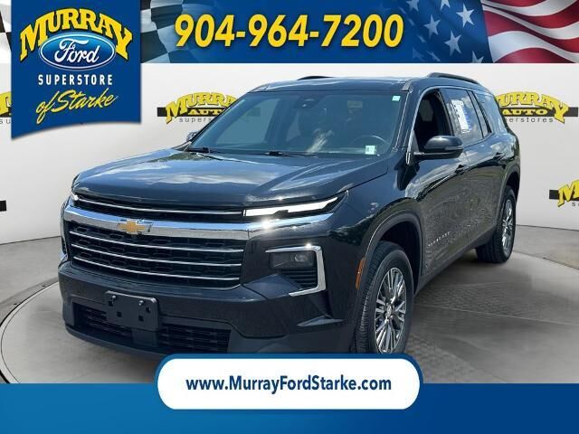 2025 Chevrolet Traverse LT — photo 1 of 15