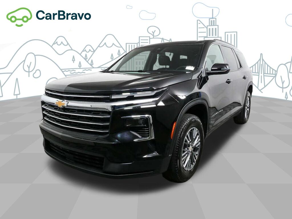 2025 Chevrolet Traverse LT — photo 1 of 6