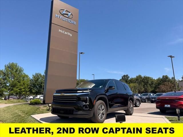 2025 Chevrolet Traverse LT — photo 1 of 26