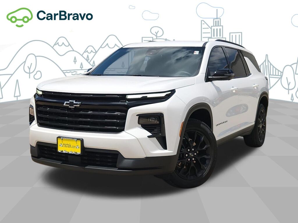 2025 Chevrolet Traverse LT — photo 1 of 6