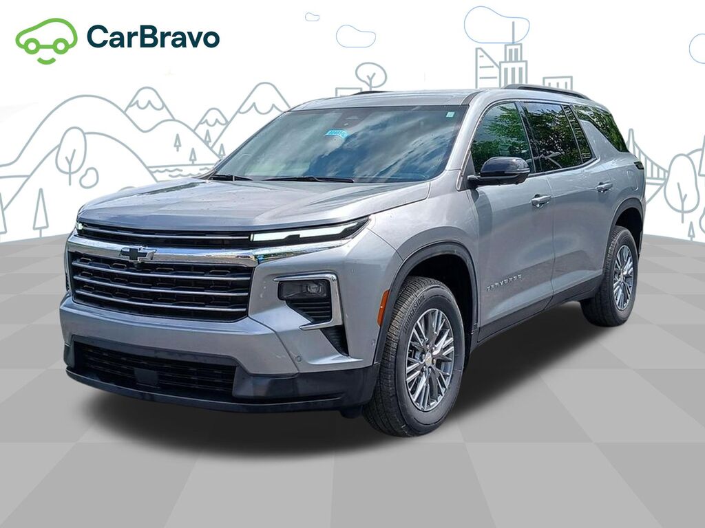2025 Chevrolet Traverse LT — photo 1 of 6