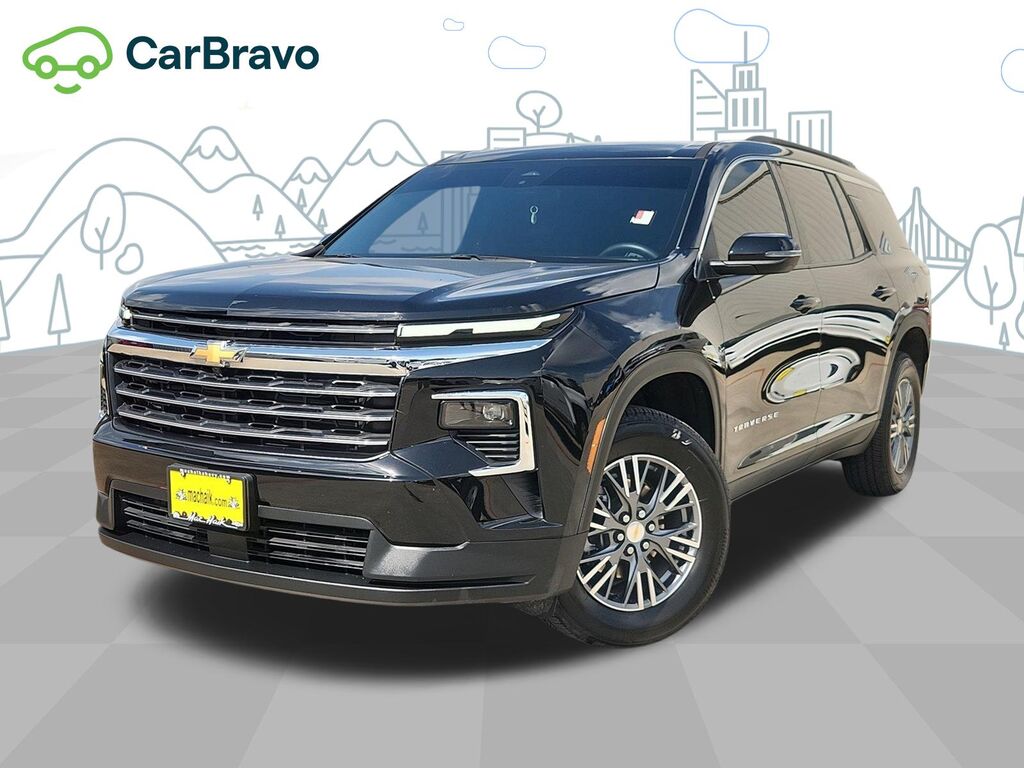 2025 Chevrolet Traverse LT — photo 1 of 7