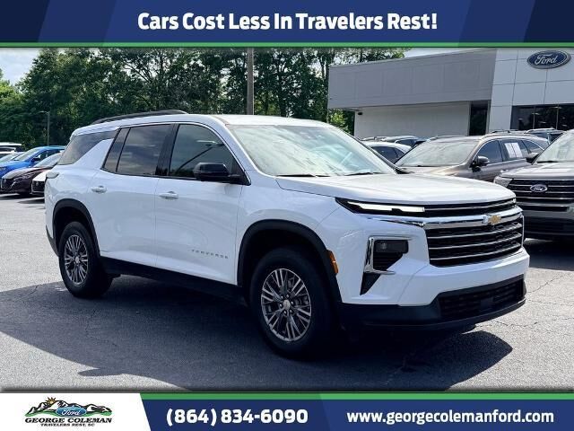 2025 Chevrolet Traverse LT — photo 1 of 3
