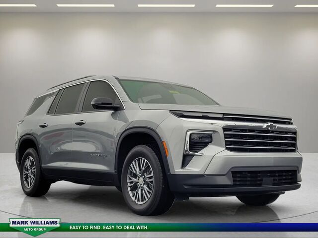 2025 Chevrolet Traverse LT