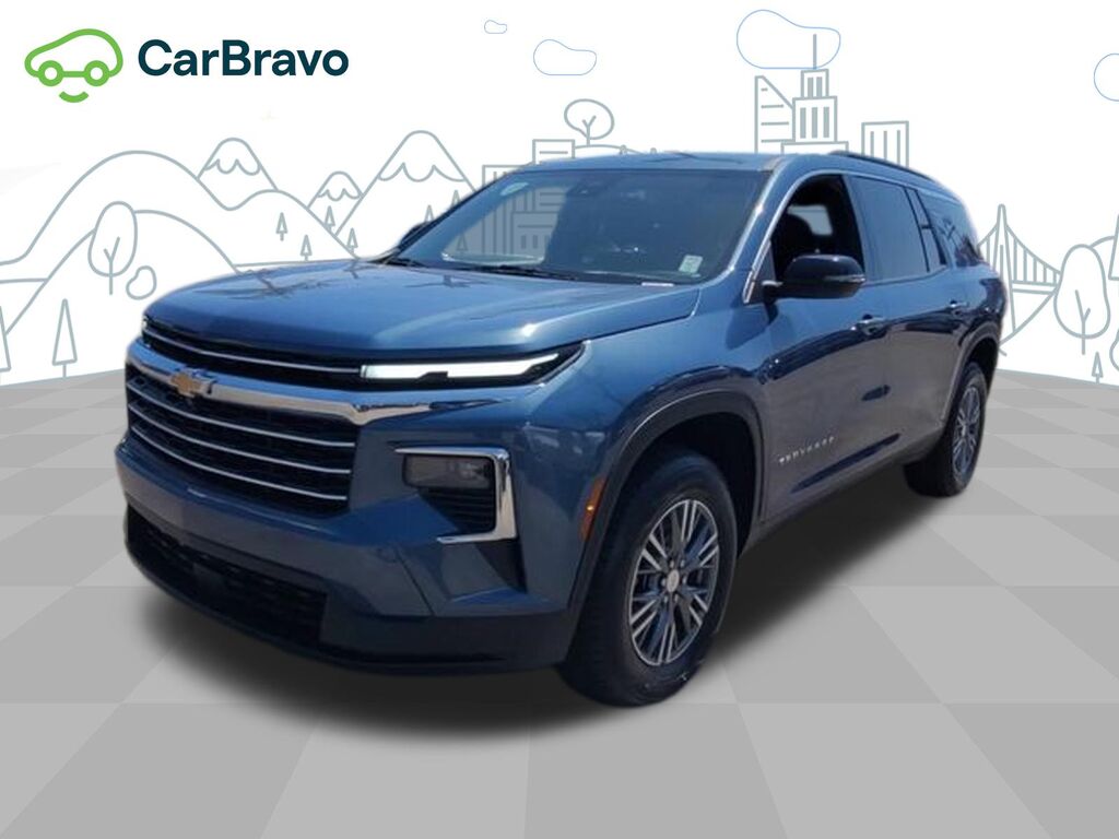 2025 Chevrolet Traverse LT — photo 1 of 6
