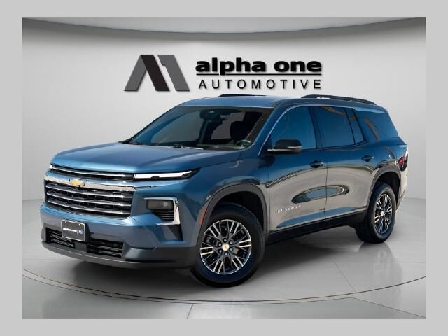 2025 Chevrolet Traverse LT