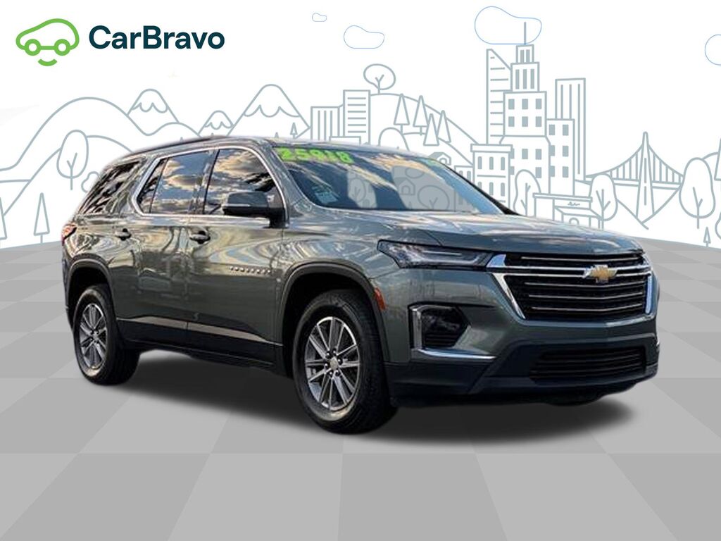2023 Chevrolet Traverse LT Leather — photo 1 of 7