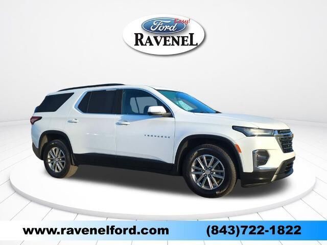 2023 Chevrolet Traverse LT Leather — photo 1 of 13