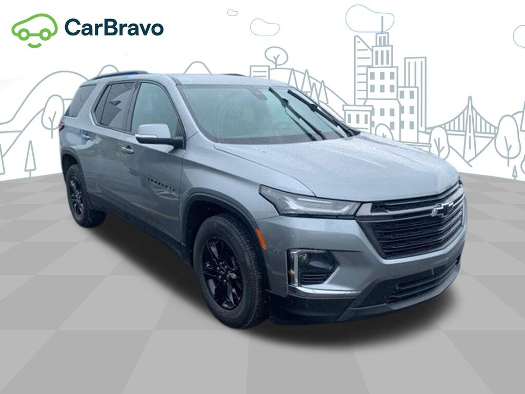 2023 Chevrolet Traverse LT Leather — photo 1 of 6