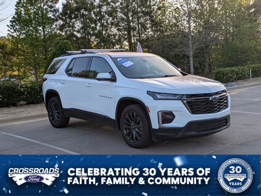 2023 Chevrolet Traverse RS — photo 1 of 20
