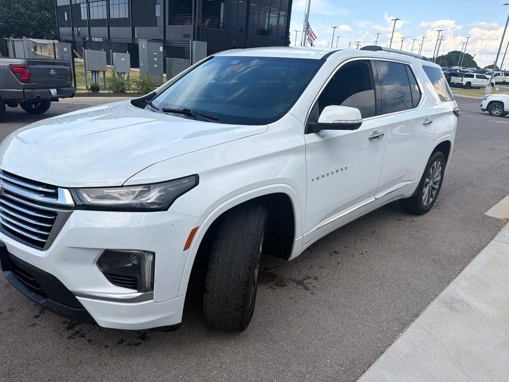 2023 Chevrolet Traverse Premier — photo 1 of 13