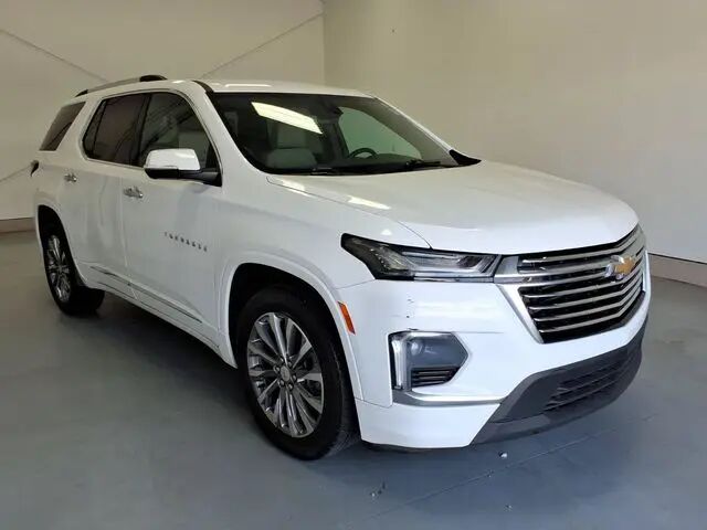 2023 Chevrolet Traverse Premier — photo 1 of 26