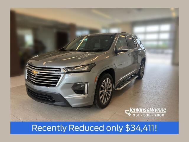 2023 Chevrolet Traverse Premier — photo 1 of 12