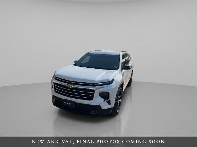 2025 Chevrolet Traverse High Country — photo 1 of 26