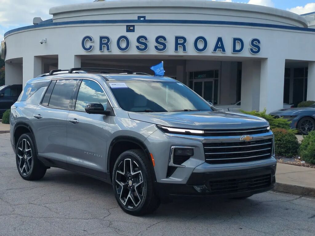2025 Chevrolet Traverse High Country — photo 1 of 13