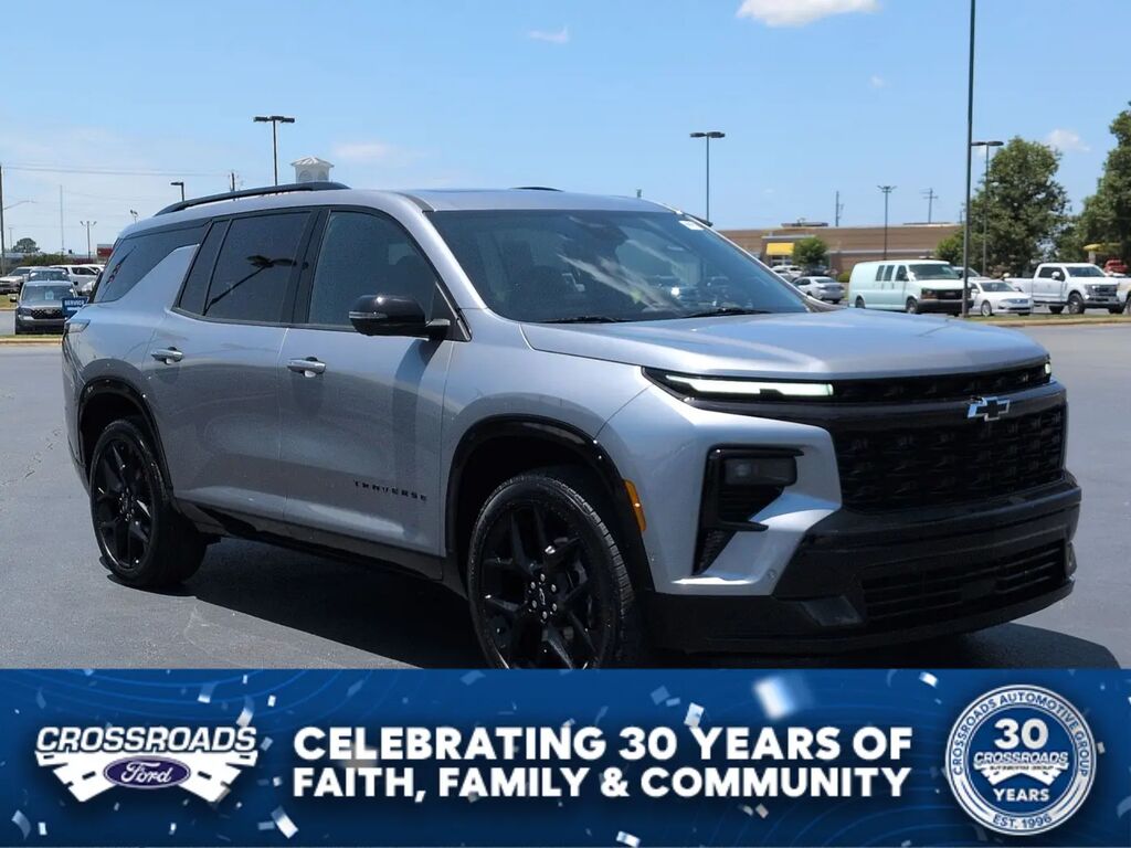 2024 Chevrolet Traverse RS — photo 1 of 14