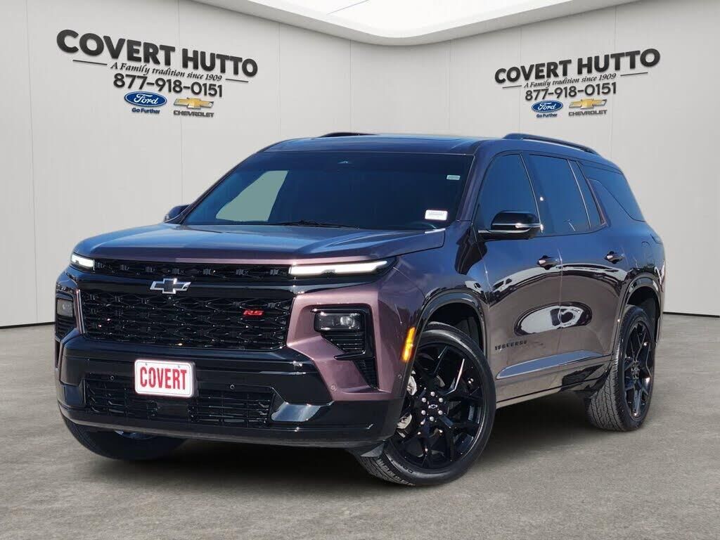 2024 Chevrolet Traverse RS — photo 1 of 15