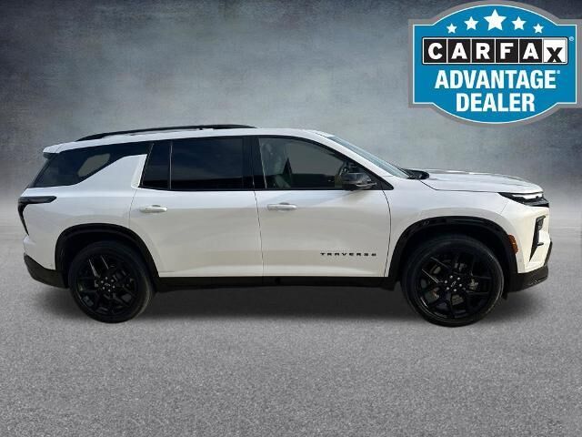 2025 Chevrolet Traverse RS