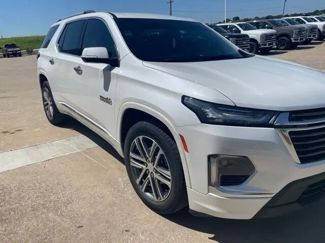 2023 Chevrolet Traverse High Country — photo 1 of 25