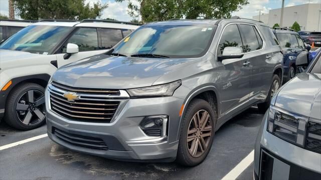 2023 Chevrolet Traverse High Country — photo 1 of 15