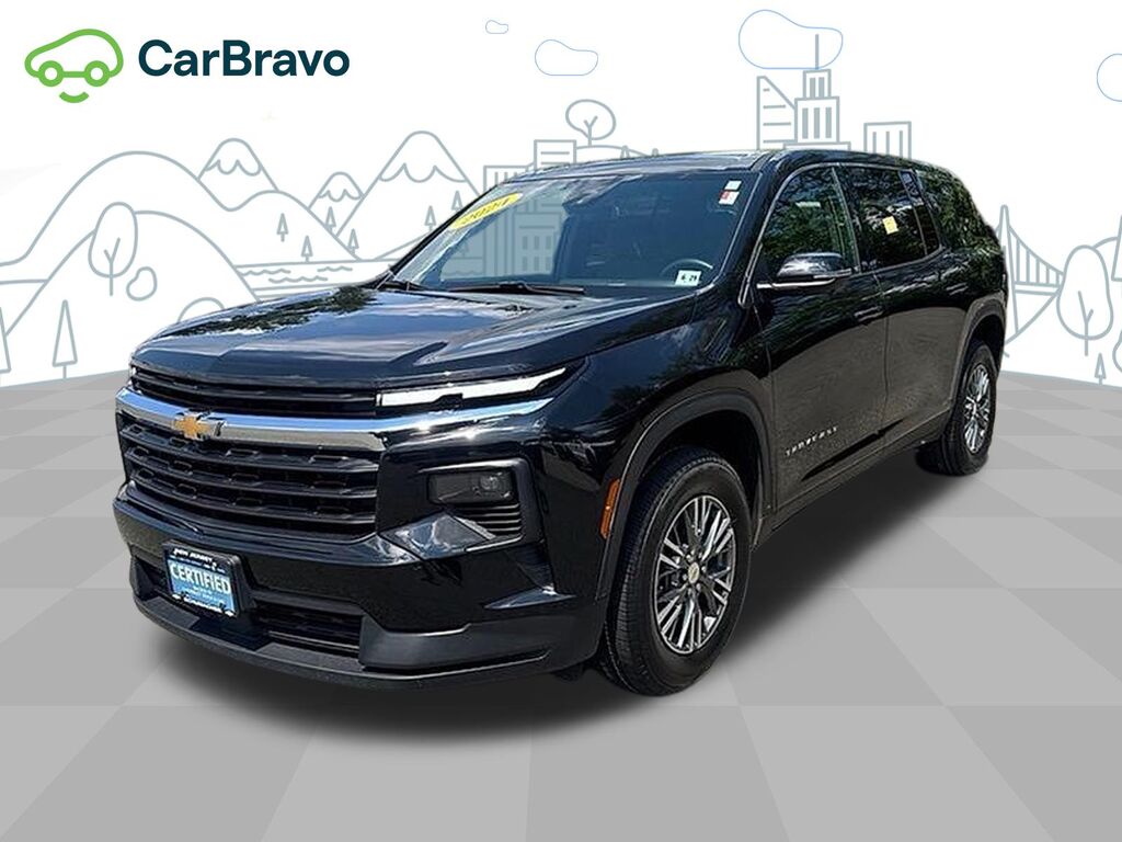 2024 Chevrolet Traverse LS — photo 1 of 6