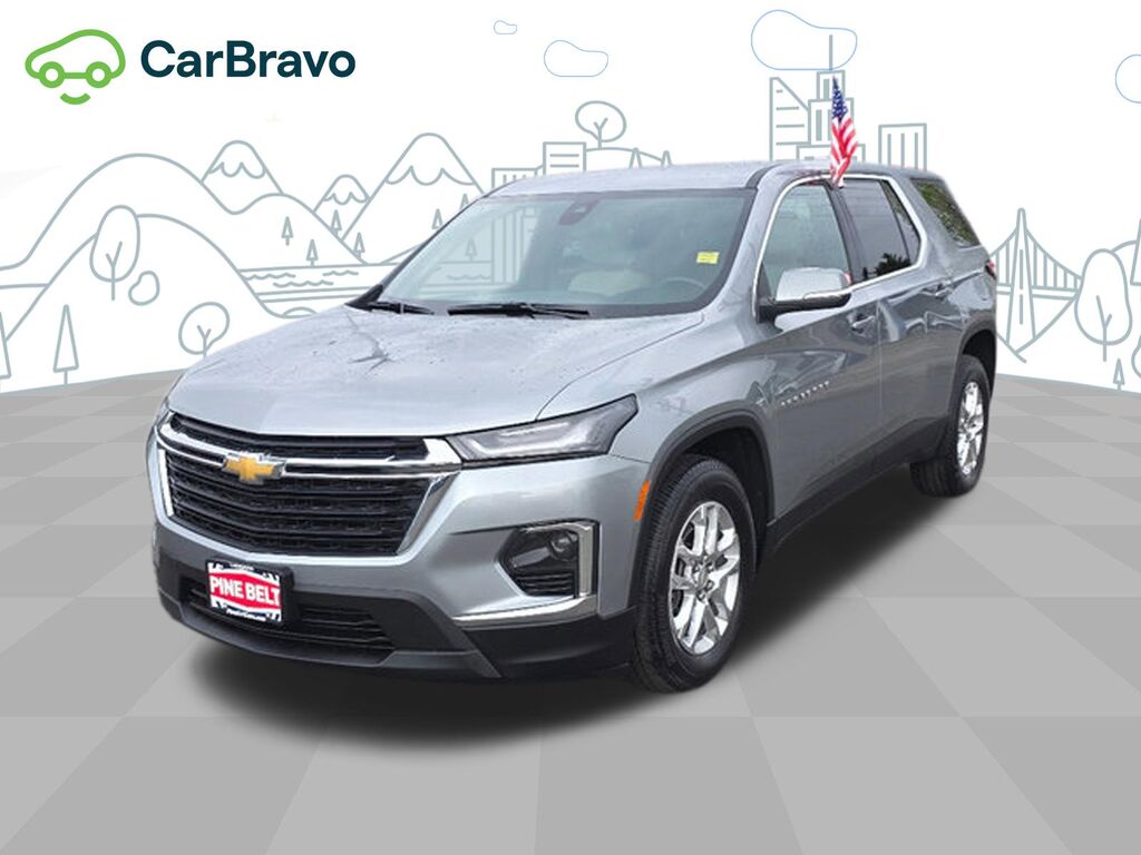 2023 Chevrolet Traverse LS — photo 1 of 6