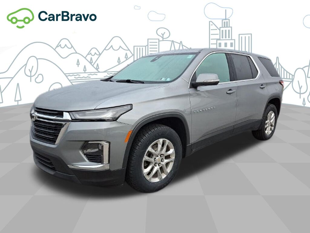 2023 Chevrolet Traverse LS — photo 1 of 7