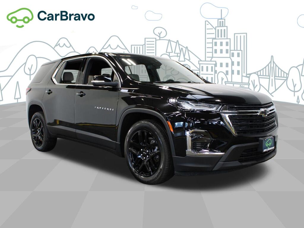 2023 Chevrolet Traverse LS — photo 1 of 6