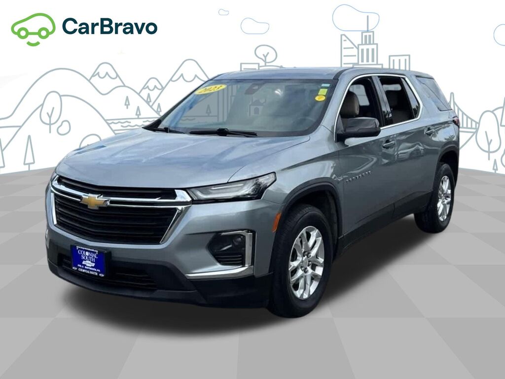 2023 Chevrolet Traverse LS — photo 1 of 7