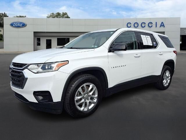 2018 Chevrolet Traverse LS — photo 1 of 39