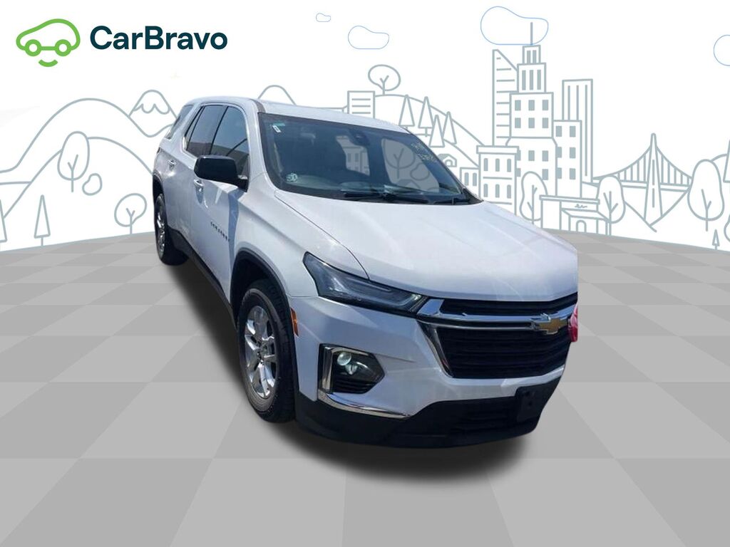 2023 Chevrolet Traverse LS — photo 1 of 6